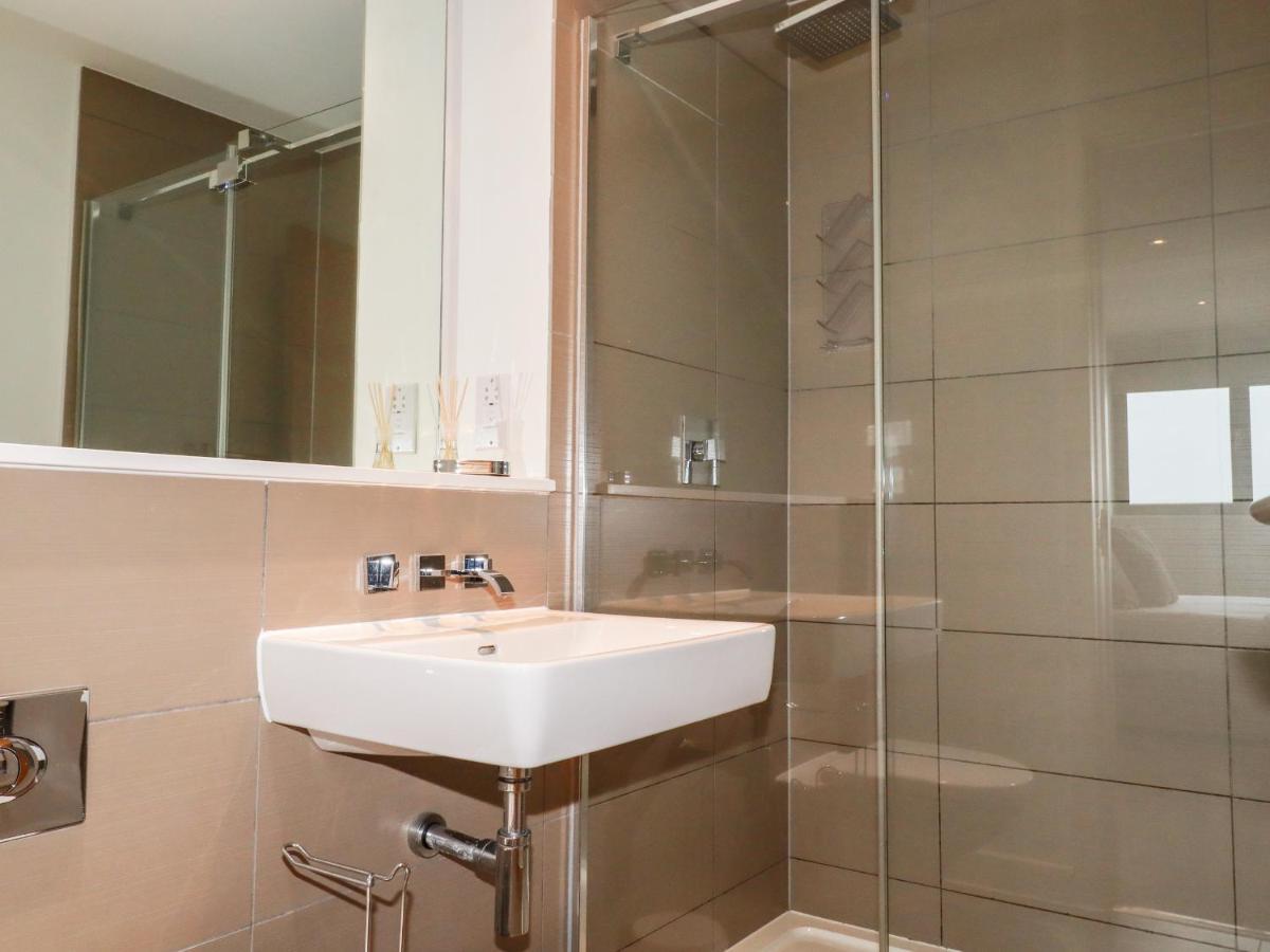 Fistral Pearl Apartment นิวคีย์ ภายนอก รูปภาพ
