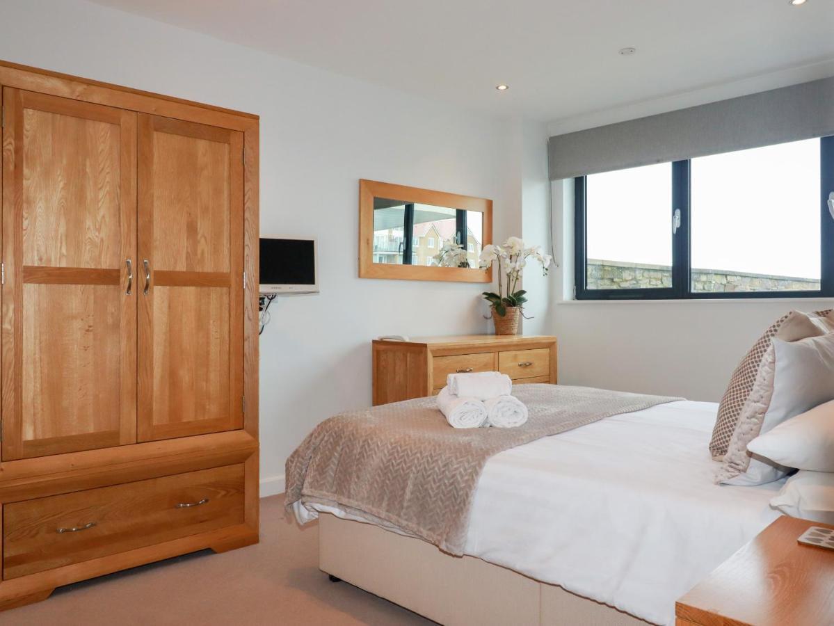 Fistral Pearl Apartment นิวคีย์ ภายนอก รูปภาพ